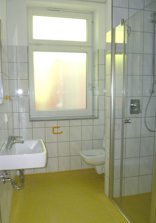 Bad im Wohnheim